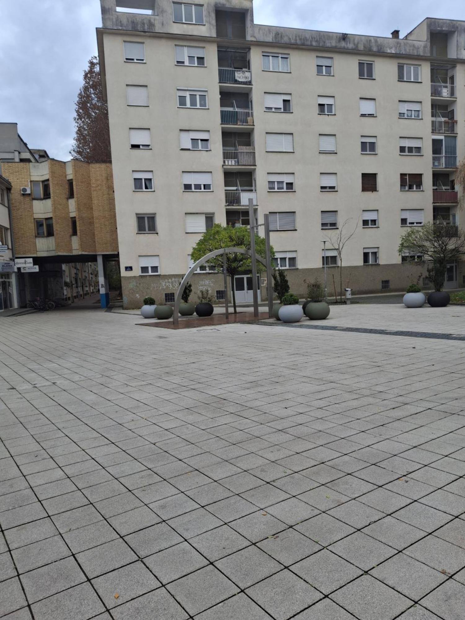 Apartman Centros Osijek Ngoại thất bức ảnh