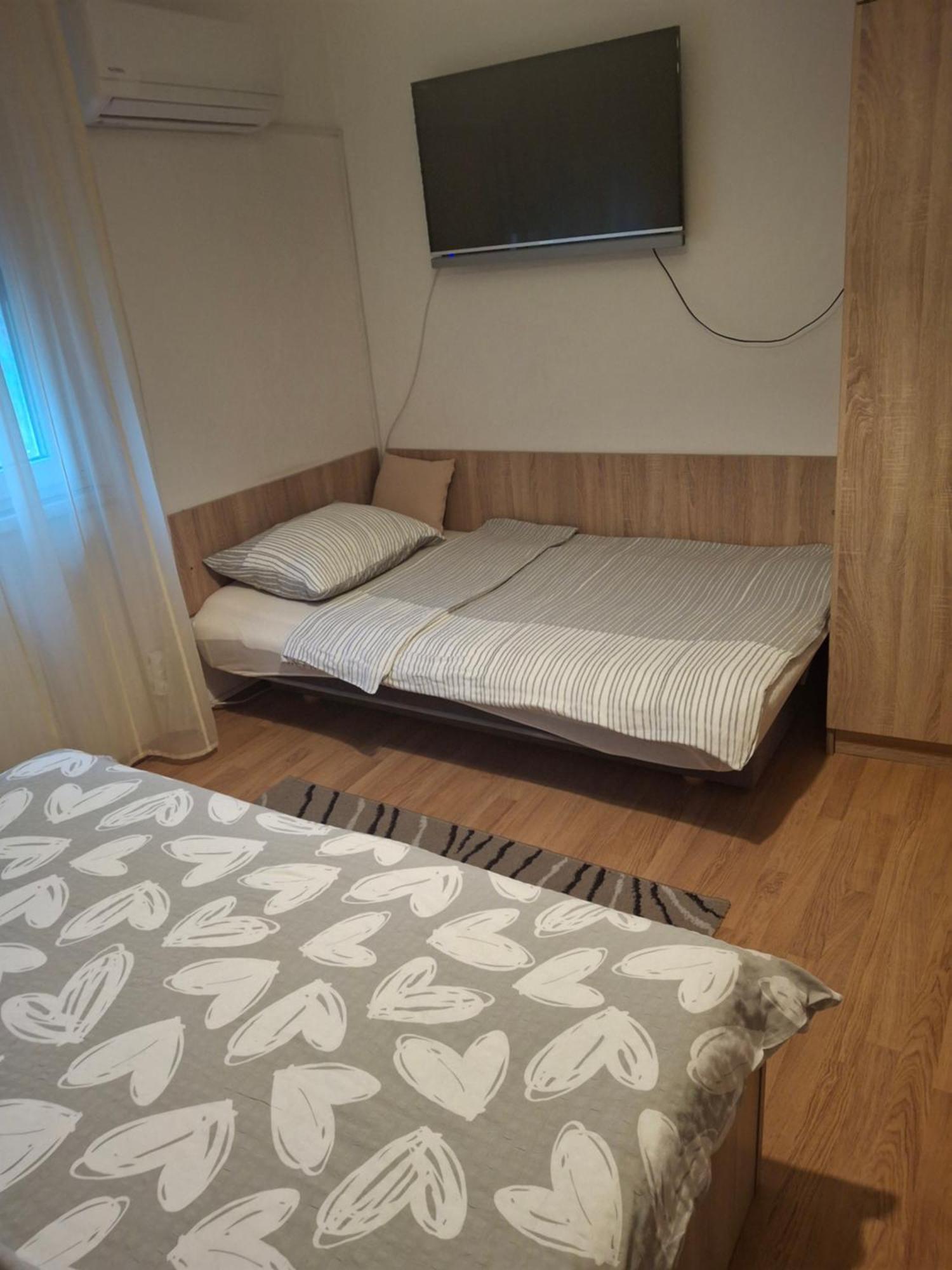 Apartman Centros Osijek Ngoại thất bức ảnh