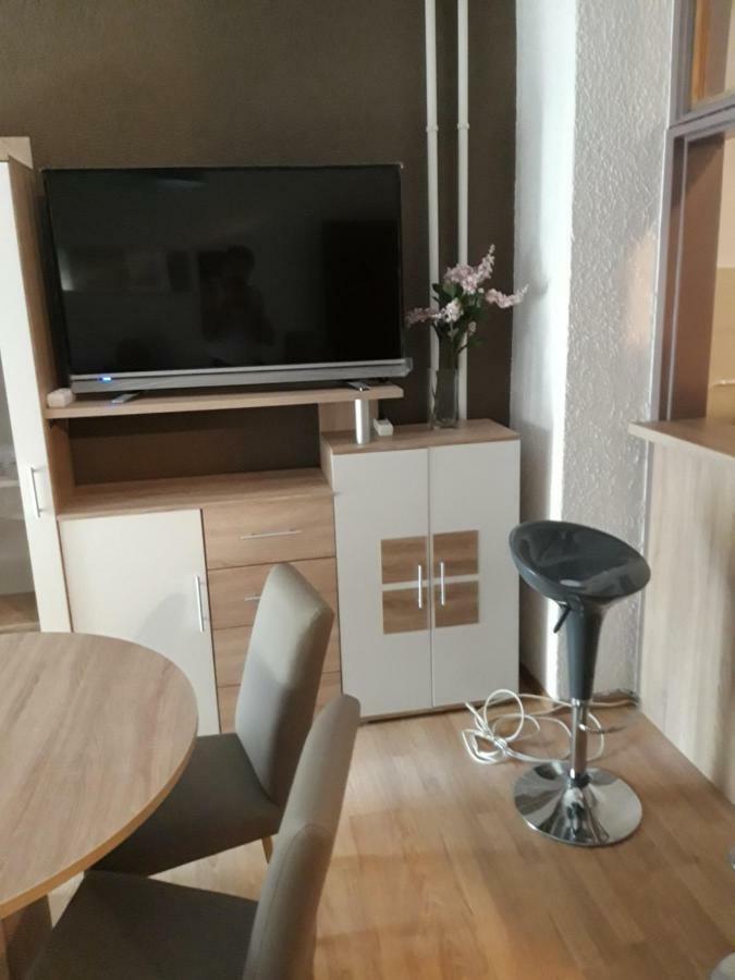Apartman Centros Osijek Ngoại thất bức ảnh