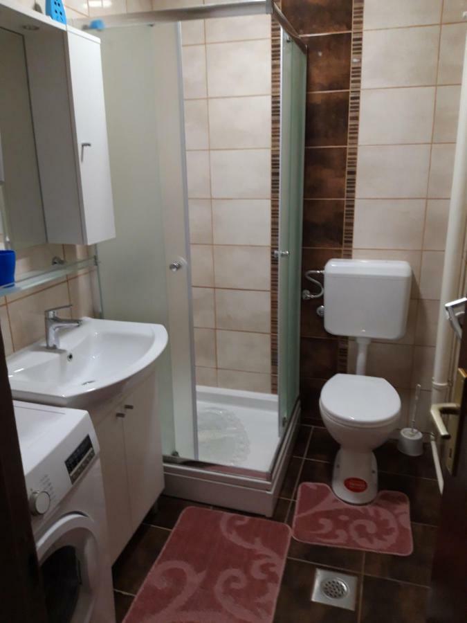Apartman Centros Osijek Ngoại thất bức ảnh
