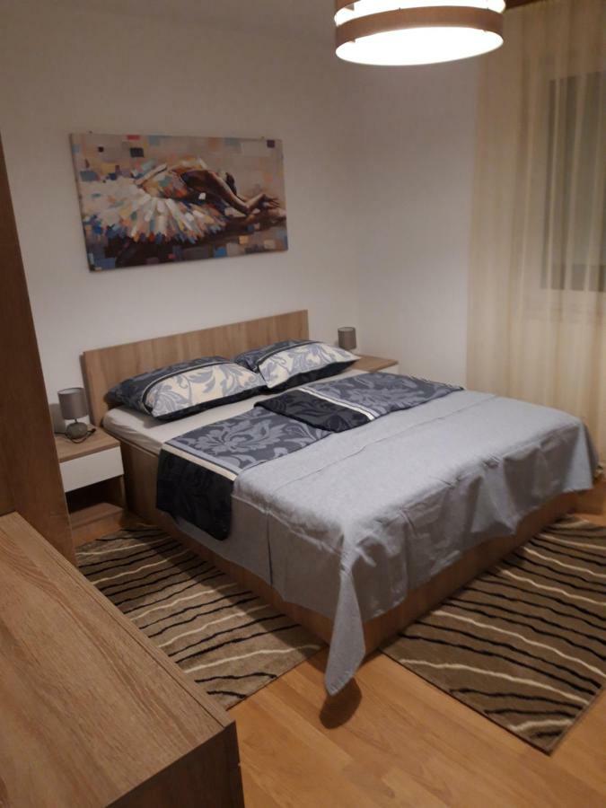 Apartman Centros Osijek Ngoại thất bức ảnh