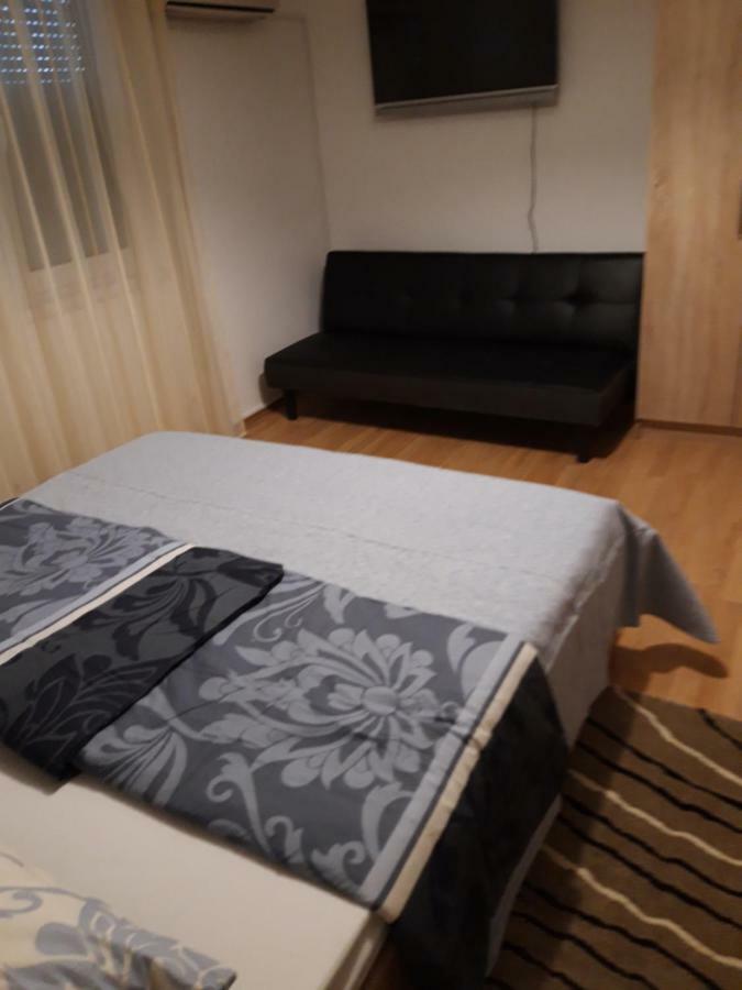 Apartman Centros Osijek Ngoại thất bức ảnh